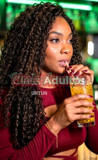 Laura de seios naturais — acompanhante no Rio de Janeiro