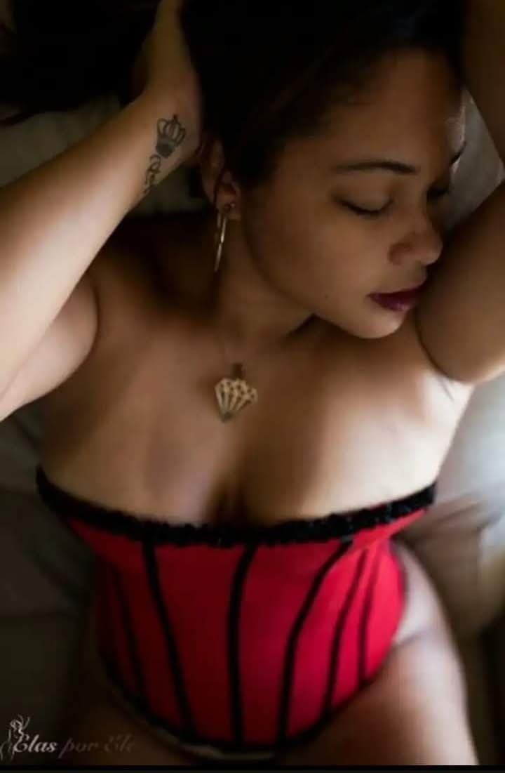 Mel Foster — acompanhante e garota de programa no Rio de Janeiro