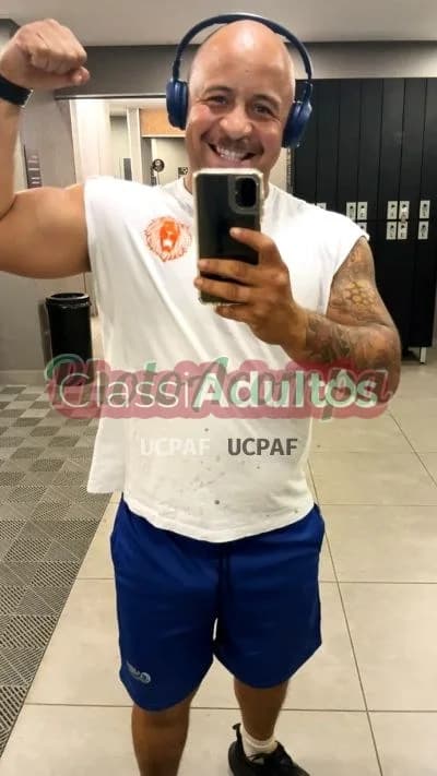 Dionísio — garoto de programa e acompanhante masculino no Rio de Janeiro
