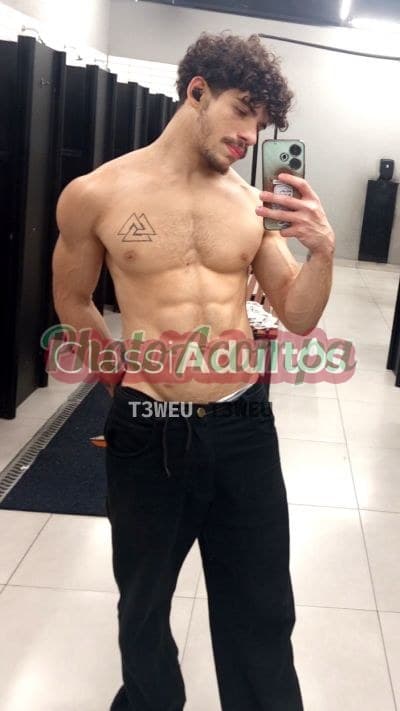 Dólar — acompanhante masculino em São Paulo