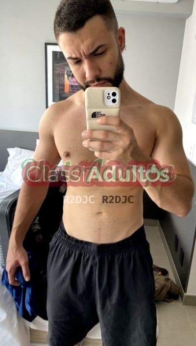 Felipe, 23 anos — acompanhante masculino em São Paulo
