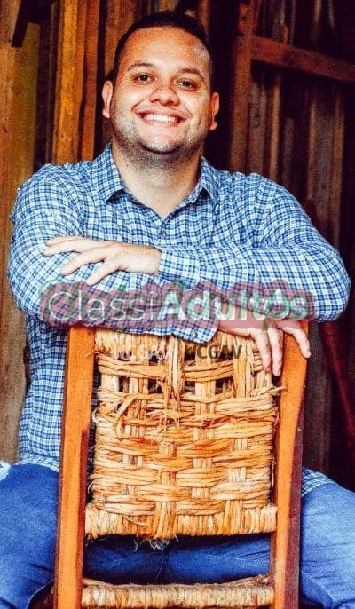 Pedro Lima — garoto de programa e acompanhante masculino em Curitiba
