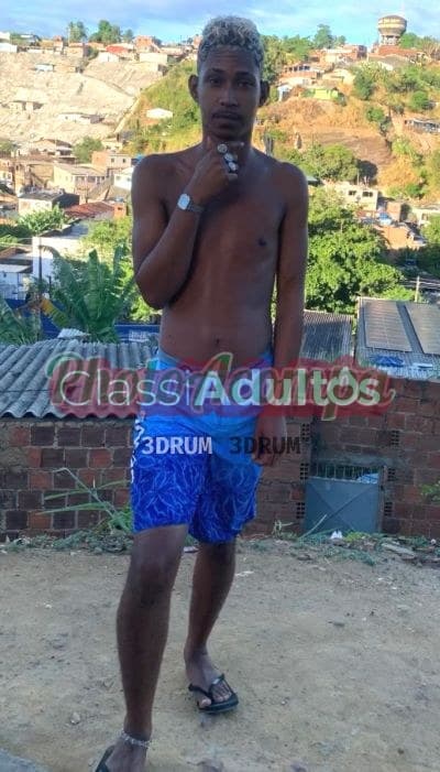 Pretinho — acompanhante masculino em Paulista