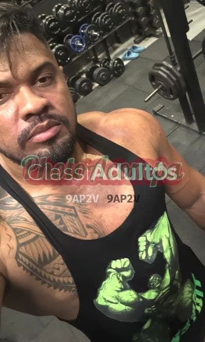 Vittor — garoto de programa e acompanhante masculino no Recife