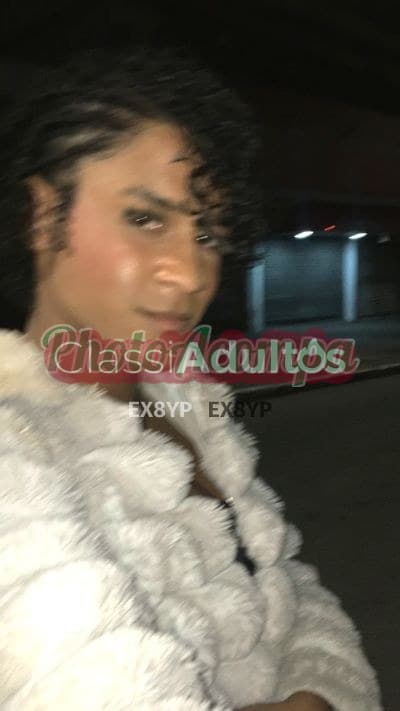 Anitta — travesti no Rio de Janeiro (itta)