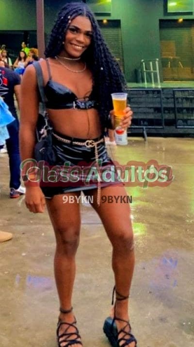 Brenda — travesti em Nova Iguaçu