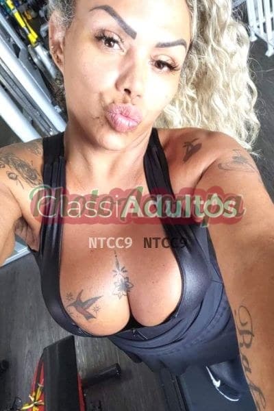 Bruninha — travesti em Florianópolis