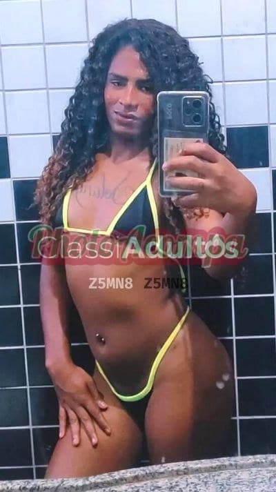 Camila — travesti e acompanhante trans no Recife