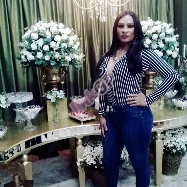 Carolzinha Freitas — travesti em Franca