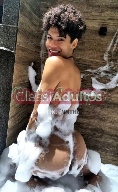 Dominick — travesti em São Vicente