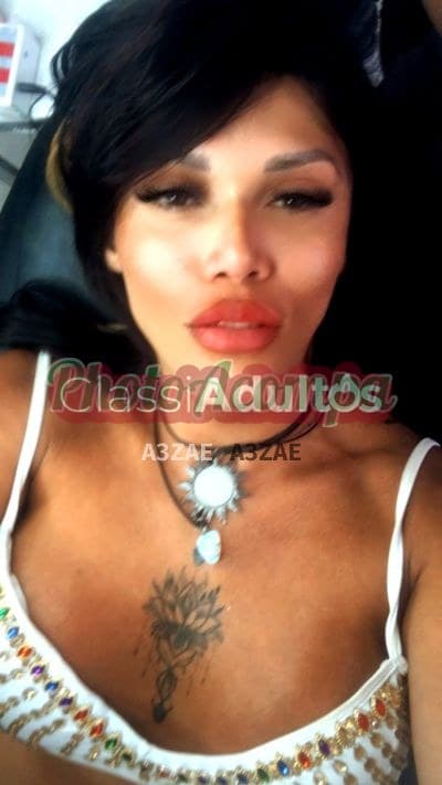 Emanuelly Mártins — travesti em Curitiba
