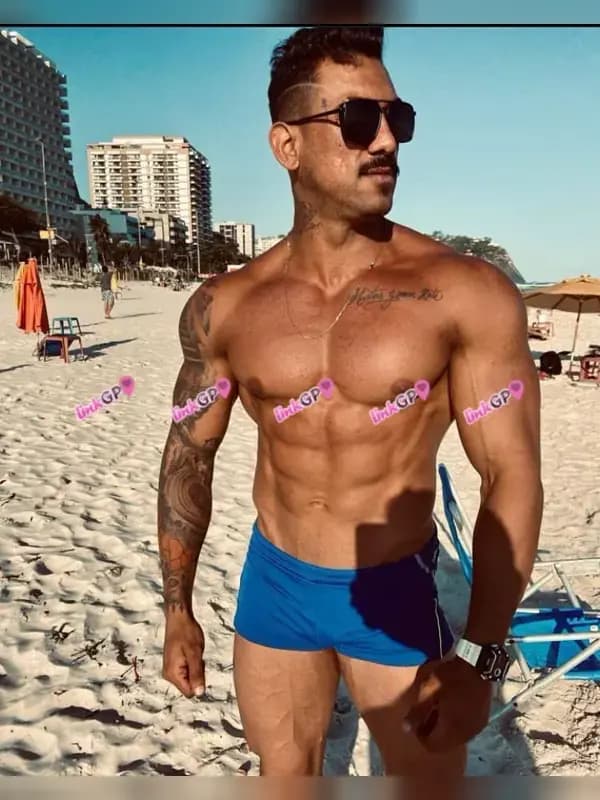 Dionísio Torres — videochamada erótica e sexting online