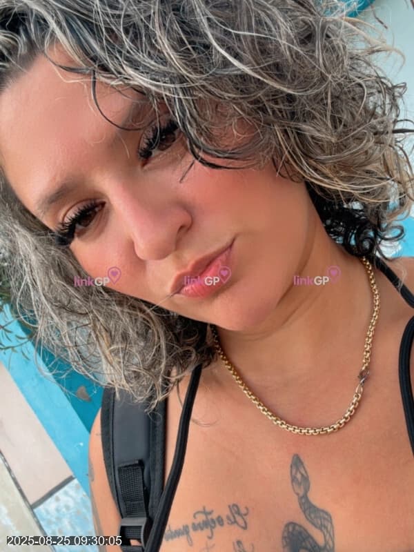 Camila — sexo virtual por videochamada