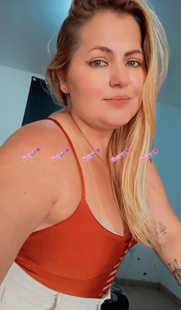 Clarissa Leto — videochamada erótica e sexting online