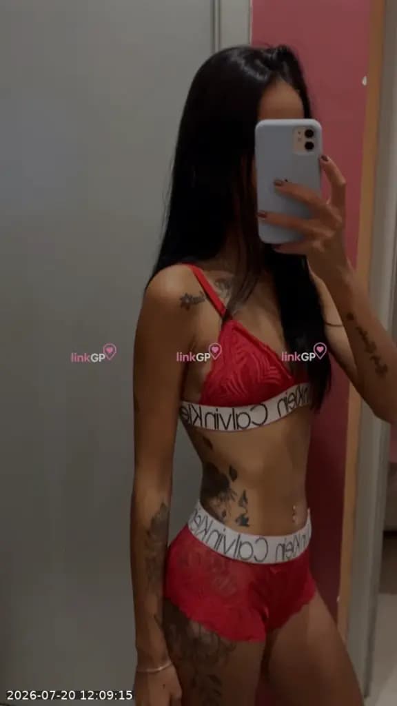 Cristal — sexo virtual por videochamada