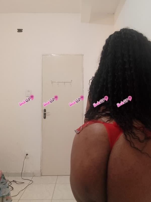 Ingrid Morena — videochamada erótica e sexting online