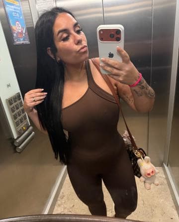 Jessy — sexo virtual por videochamada
