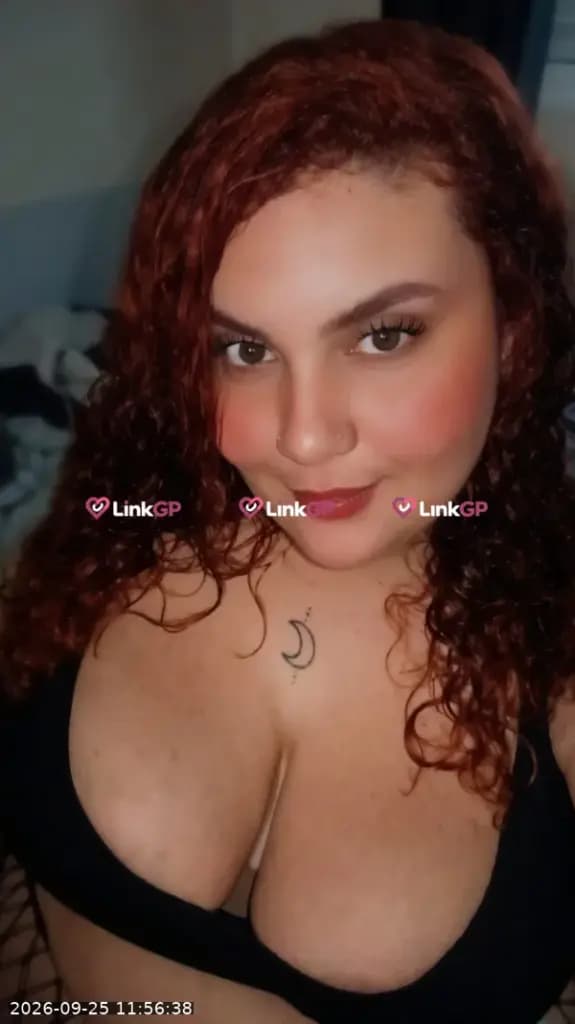 Juicy Julia — sexo virtual por videochamada