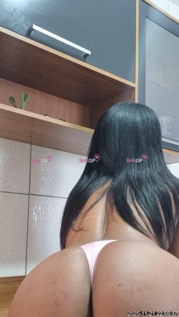Larissa Beker — videochamada erótica e sexting online