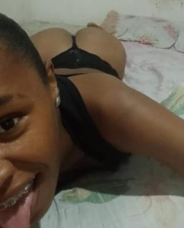 May Mulata — videochamada erótica e sexting online