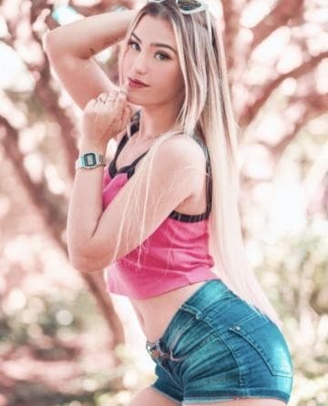 Natasha Lins — videochamada erótica e sexting online