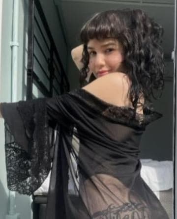 Nina Nyx — videochamada erótica e sexting online