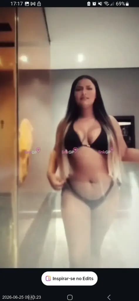Preta Gostosa — videochamada erótica e sexting online