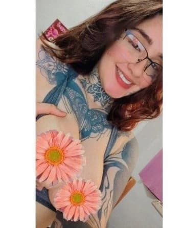 Shizuka Fukaya — videochamada erótica e sexting online